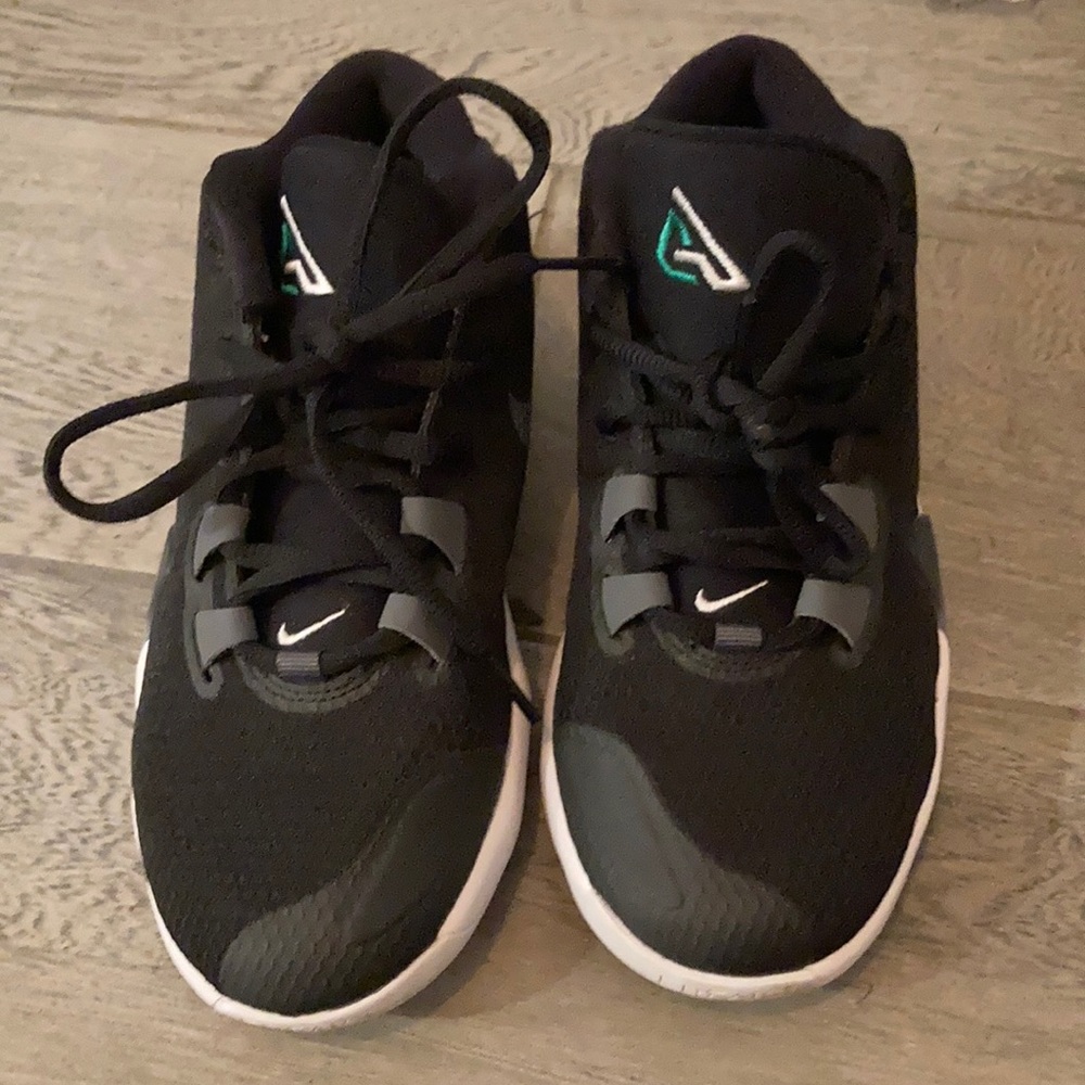 Nike basketball shoes..youth size 4